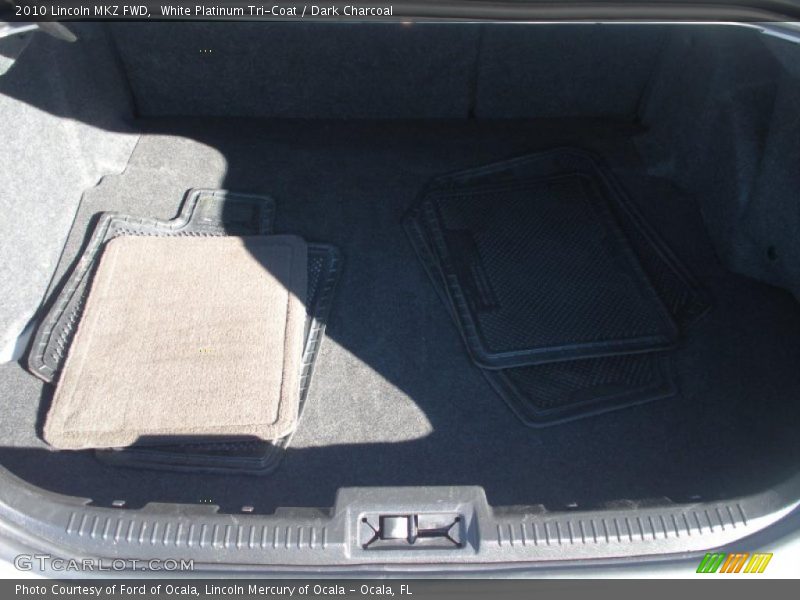 White Platinum Tri-Coat / Dark Charcoal 2010 Lincoln MKZ FWD