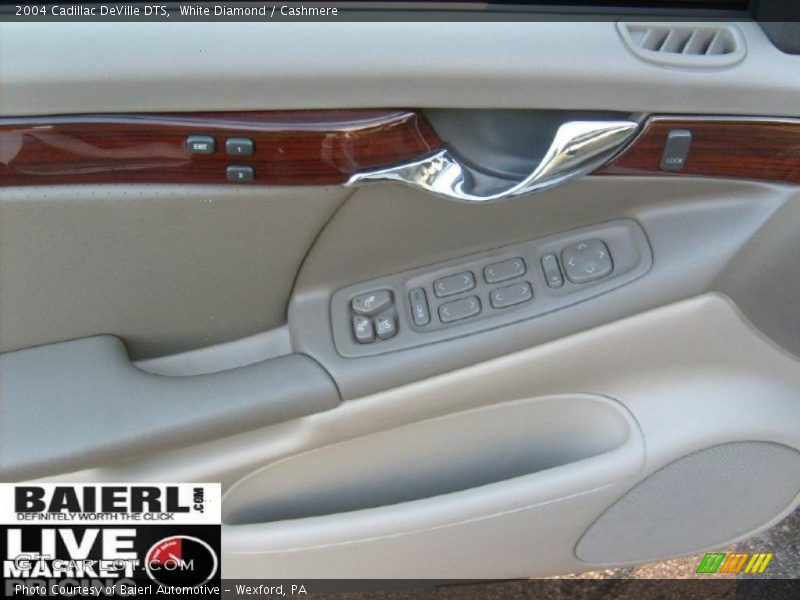 White Diamond / Cashmere 2004 Cadillac DeVille DTS