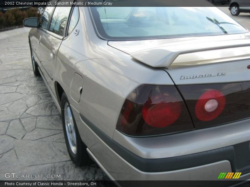 Sandrift Metallic / Medium Gray 2002 Chevrolet Impala LS