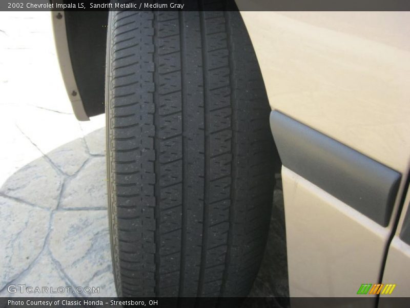 Sandrift Metallic / Medium Gray 2002 Chevrolet Impala LS