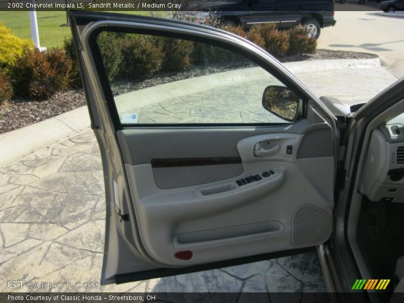 Sandrift Metallic / Medium Gray 2002 Chevrolet Impala LS