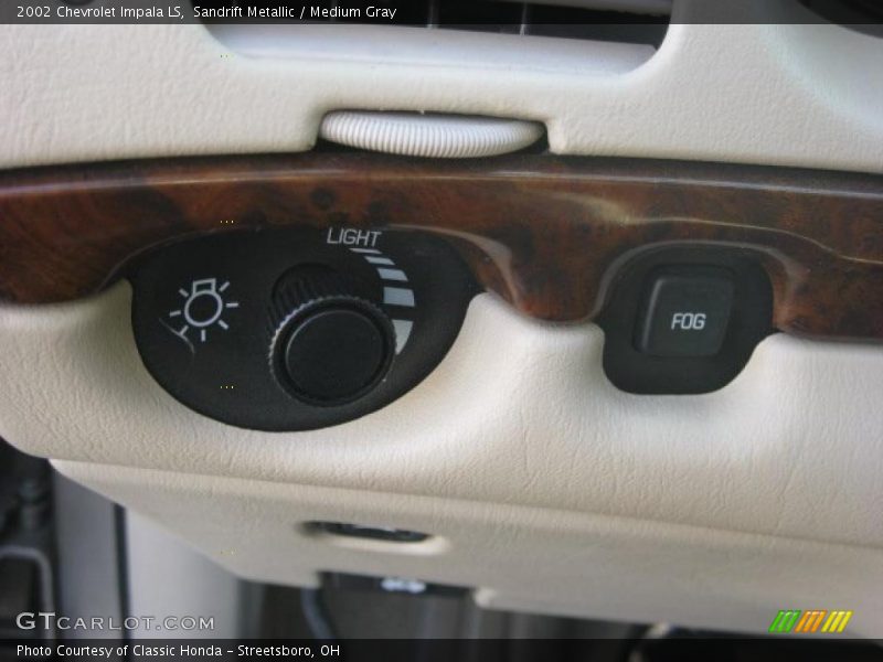 Sandrift Metallic / Medium Gray 2002 Chevrolet Impala LS