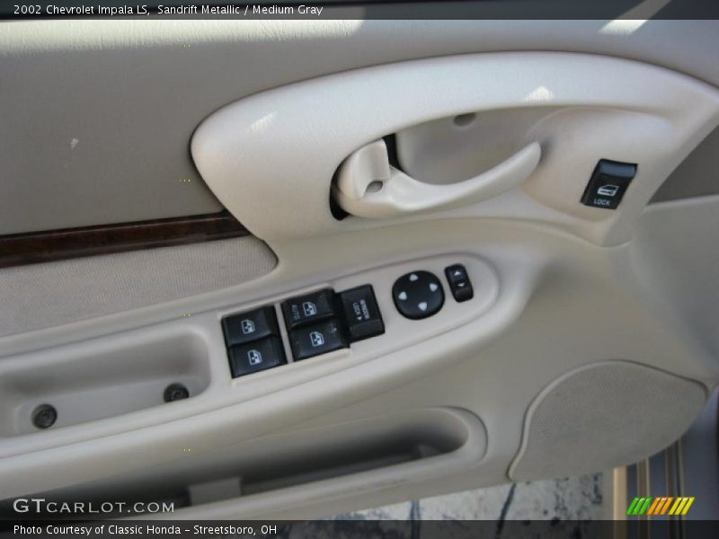 Sandrift Metallic / Medium Gray 2002 Chevrolet Impala LS
