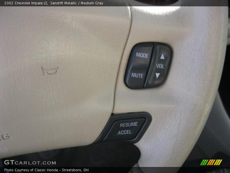 Sandrift Metallic / Medium Gray 2002 Chevrolet Impala LS