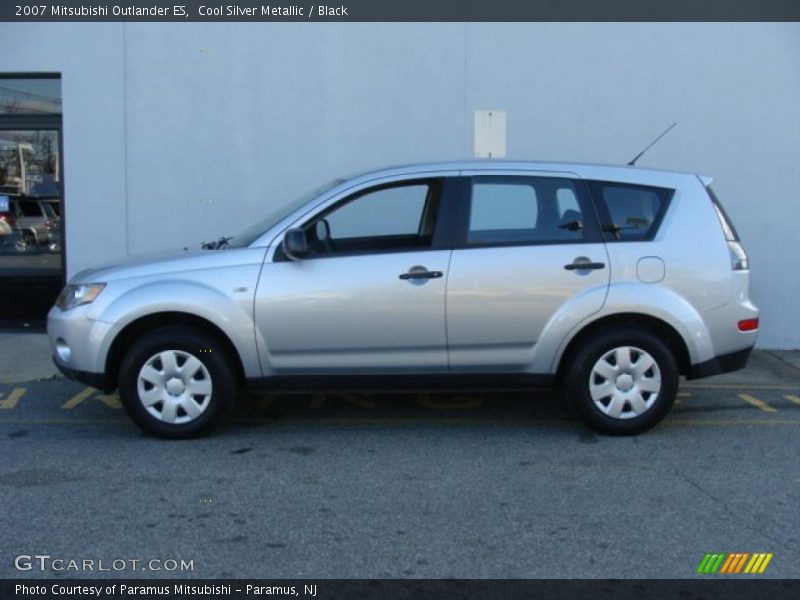 Cool Silver Metallic / Black 2007 Mitsubishi Outlander ES