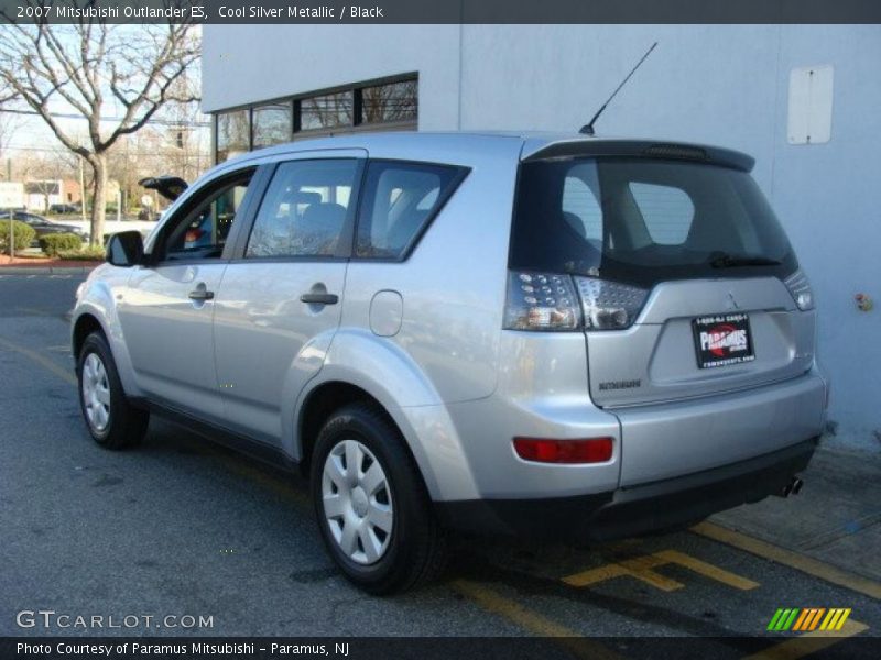 Cool Silver Metallic / Black 2007 Mitsubishi Outlander ES
