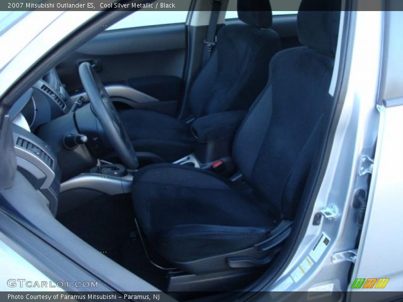 Cool Silver Metallic / Black 2007 Mitsubishi Outlander ES