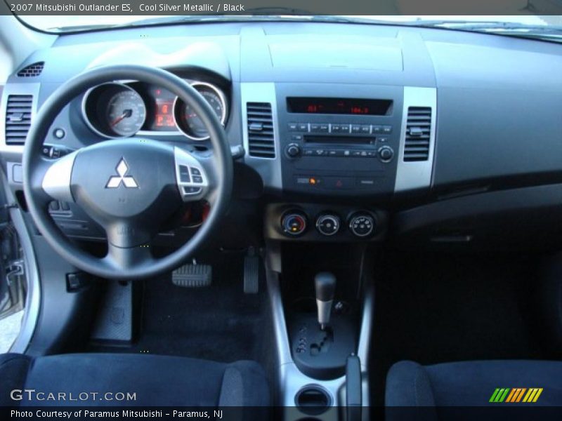 Cool Silver Metallic / Black 2007 Mitsubishi Outlander ES