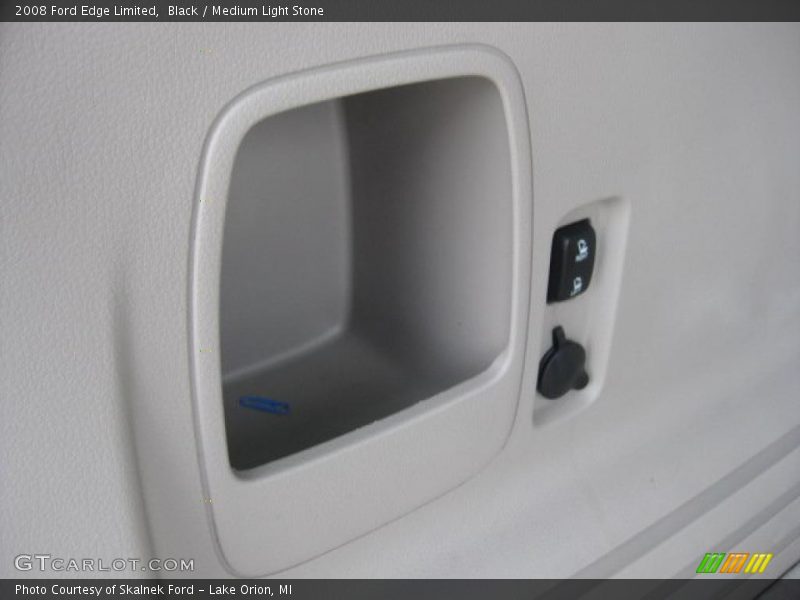 Black / Medium Light Stone 2008 Ford Edge Limited