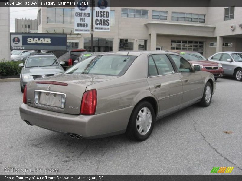 Cashmere / Shale 2004 Cadillac DeVille Sedan