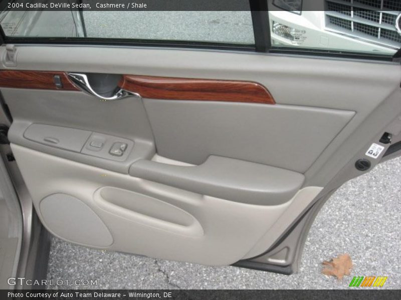 Cashmere / Shale 2004 Cadillac DeVille Sedan