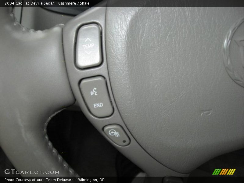 Cashmere / Shale 2004 Cadillac DeVille Sedan