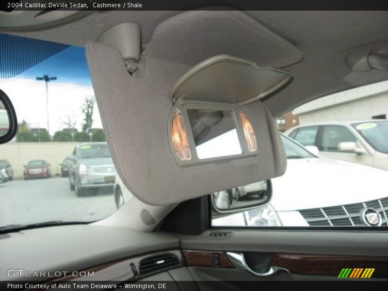 Cashmere / Shale 2004 Cadillac DeVille Sedan