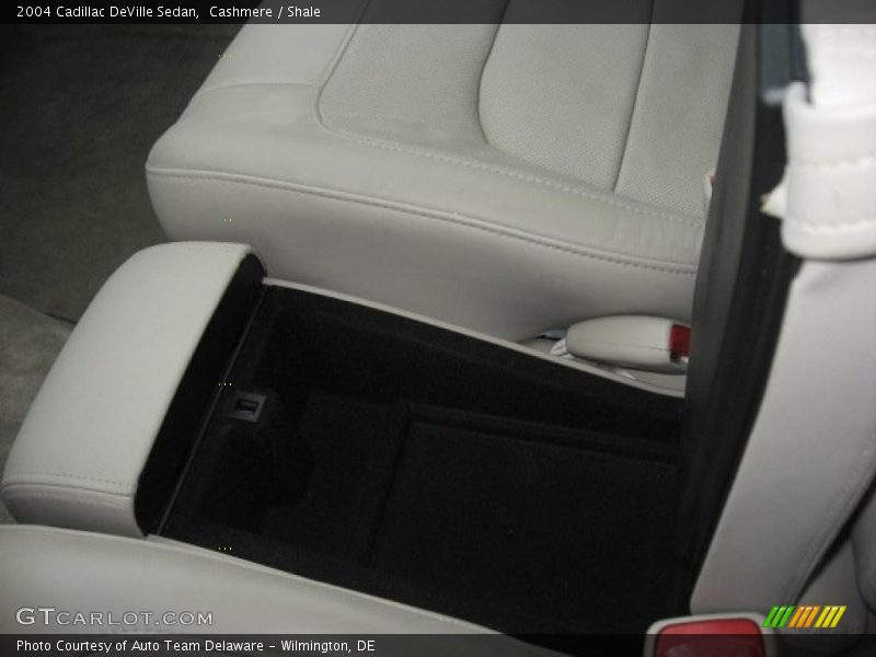 Cashmere / Shale 2004 Cadillac DeVille Sedan