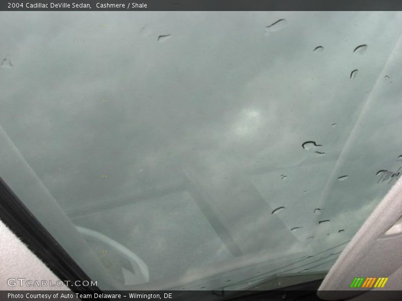 Cashmere / Shale 2004 Cadillac DeVille Sedan
