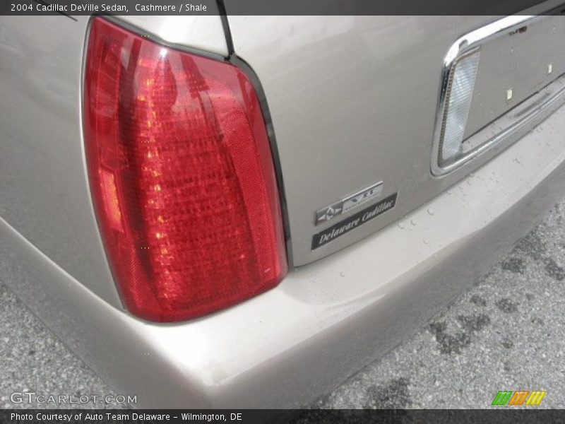 Cashmere / Shale 2004 Cadillac DeVille Sedan