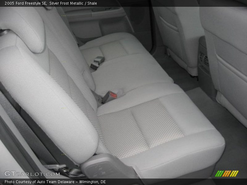 Silver Frost Metallic / Shale 2005 Ford Freestyle SE