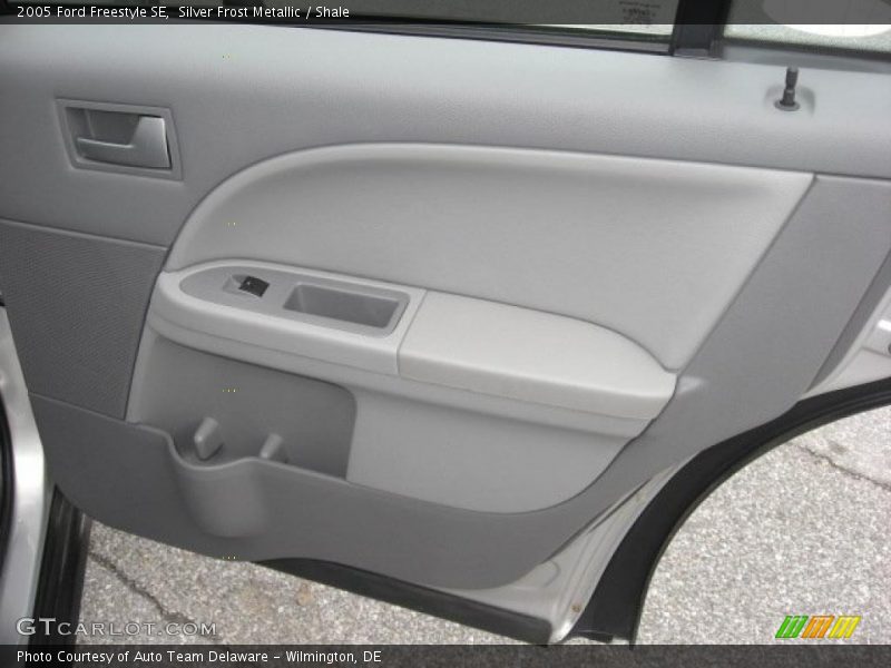 Silver Frost Metallic / Shale 2005 Ford Freestyle SE