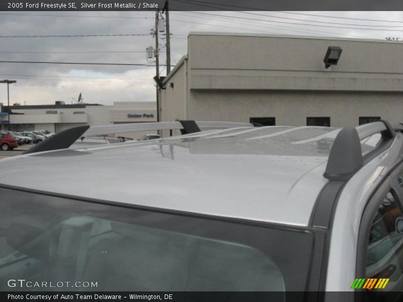 Silver Frost Metallic / Shale 2005 Ford Freestyle SE