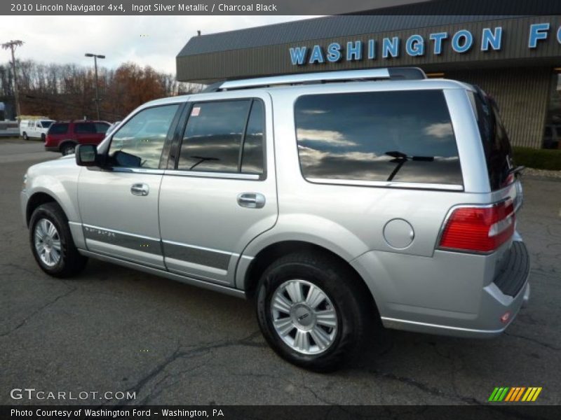 Ingot Silver Metallic / Charcoal Black 2010 Lincoln Navigator 4x4