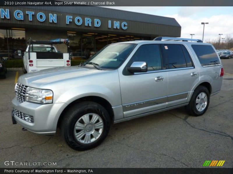 Ingot Silver Metallic / Charcoal Black 2010 Lincoln Navigator 4x4
