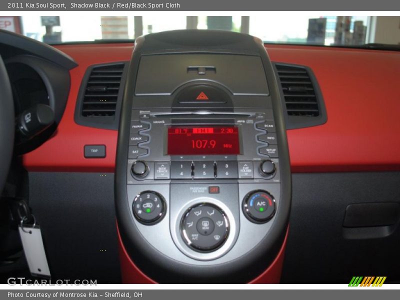 Shadow Black / Red/Black Sport Cloth 2011 Kia Soul Sport
