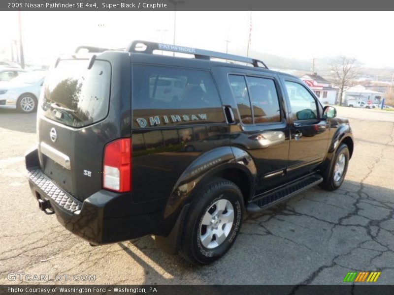 Super Black / Graphite 2005 Nissan Pathfinder SE 4x4