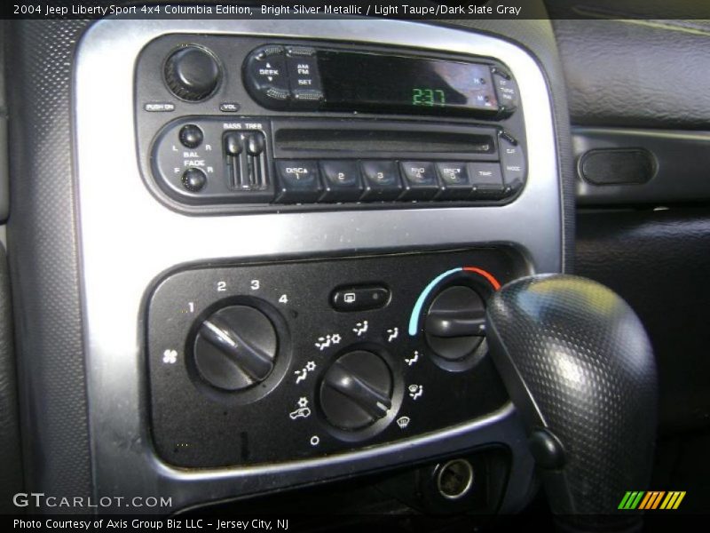 Bright Silver Metallic / Light Taupe/Dark Slate Gray 2004 Jeep Liberty Sport 4x4 Columbia Edition