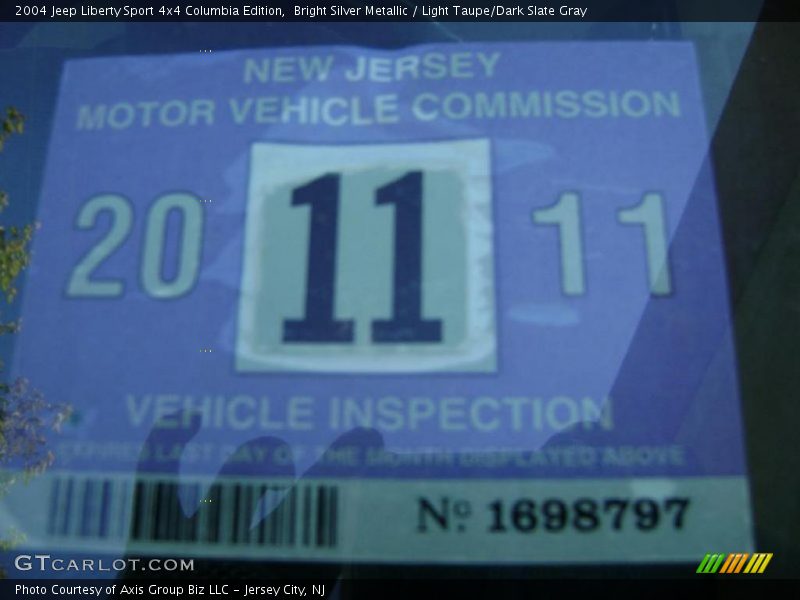 Bright Silver Metallic / Light Taupe/Dark Slate Gray 2004 Jeep Liberty Sport 4x4 Columbia Edition