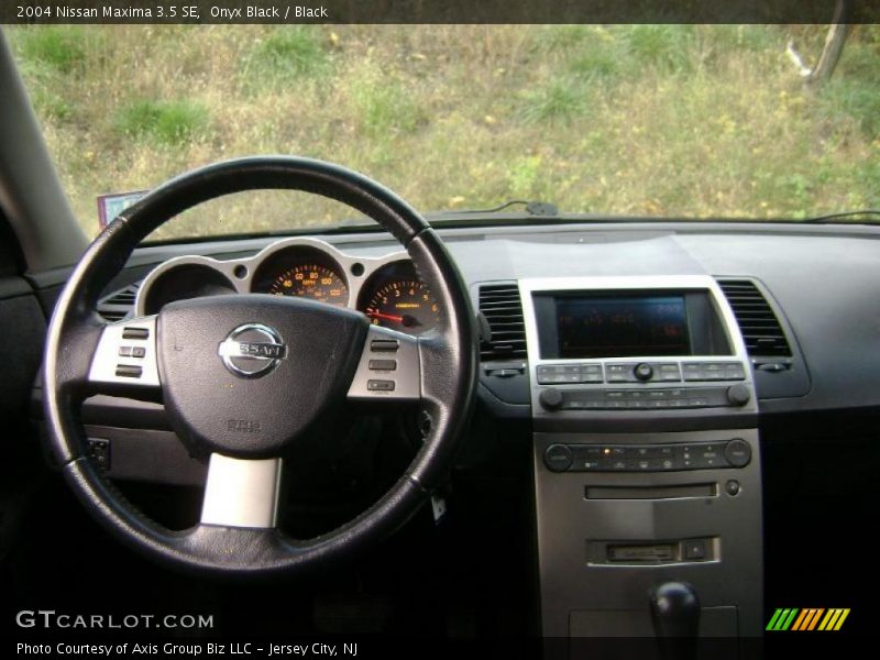 Onyx Black / Black 2004 Nissan Maxima 3.5 SE