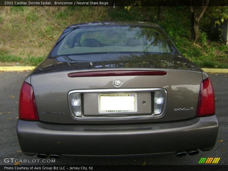 Bronzemist / Neutral Shale Beige 2003 Cadillac DeVille Sedan