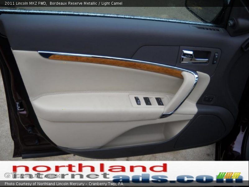 Bordeaux Reserve Metallic / Light Camel 2011 Lincoln MKZ FWD