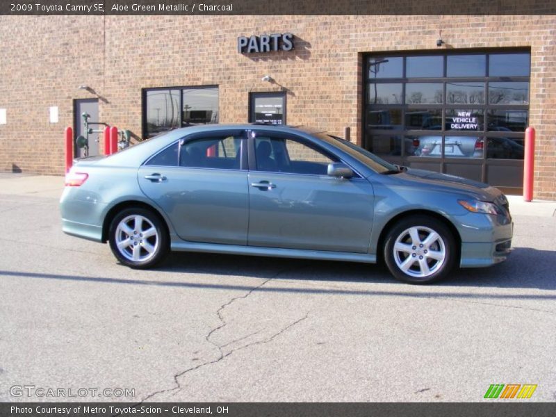 Aloe Green Metallic / Charcoal 2009 Toyota Camry SE