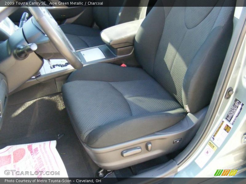 Aloe Green Metallic / Charcoal 2009 Toyota Camry SE