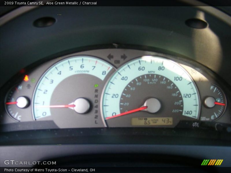 Aloe Green Metallic / Charcoal 2009 Toyota Camry SE