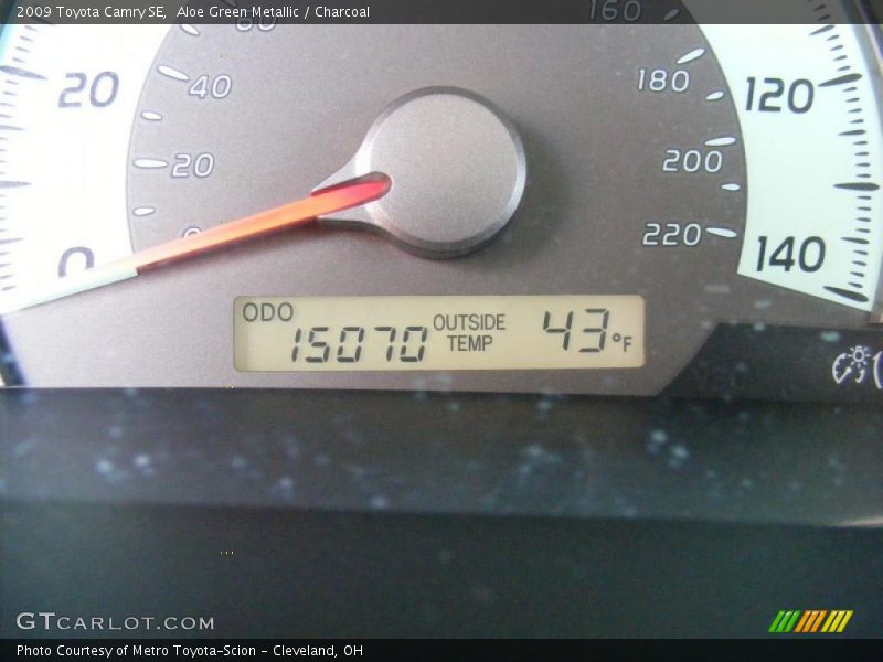 Aloe Green Metallic / Charcoal 2009 Toyota Camry SE