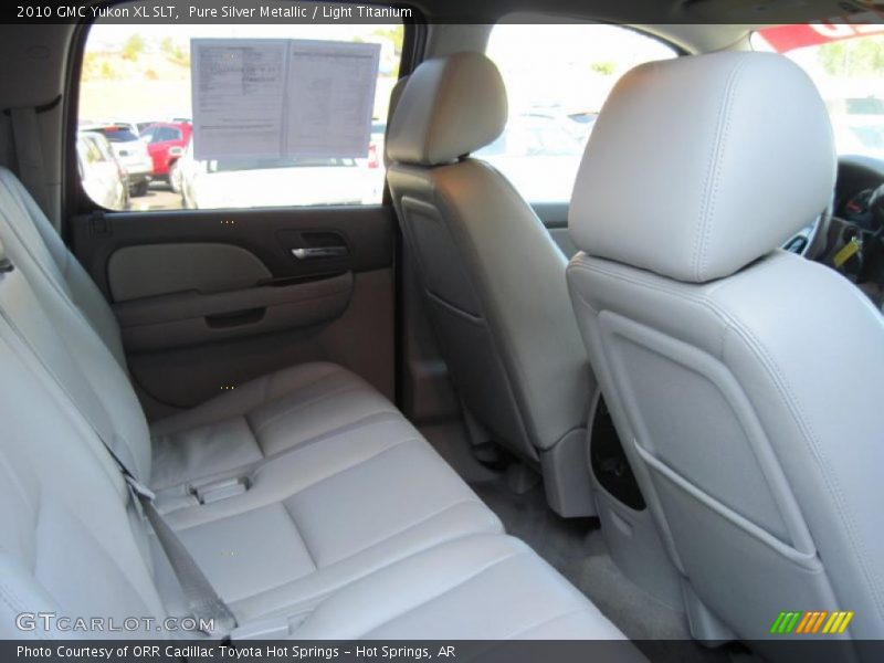 Pure Silver Metallic / Light Titanium 2010 GMC Yukon XL SLT