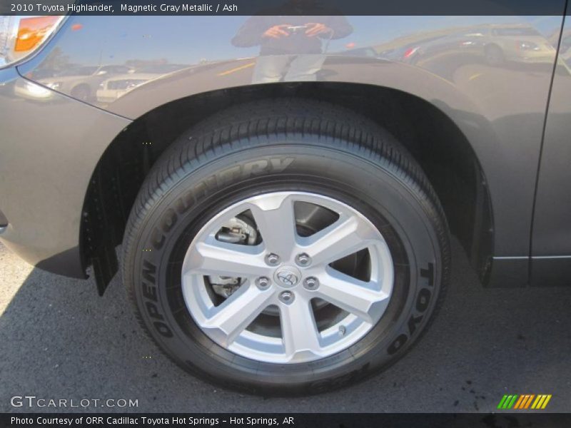 Magnetic Gray Metallic / Ash 2010 Toyota Highlander