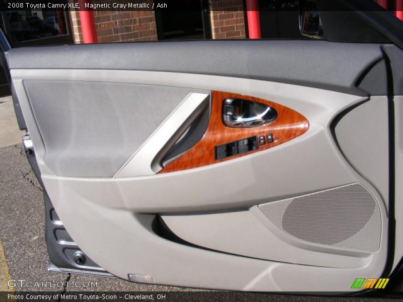 Magnetic Gray Metallic / Ash 2008 Toyota Camry XLE