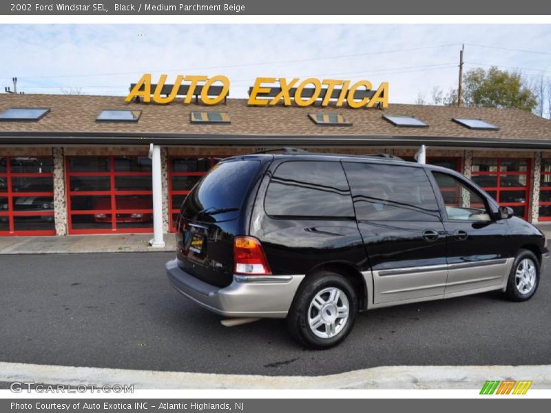 Black / Medium Parchment Beige 2002 Ford Windstar SEL