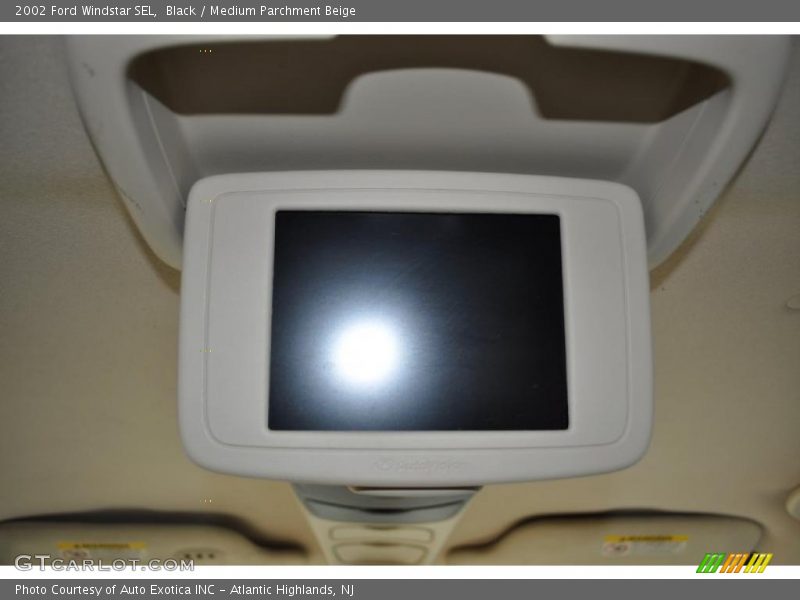 Black / Medium Parchment Beige 2002 Ford Windstar SEL