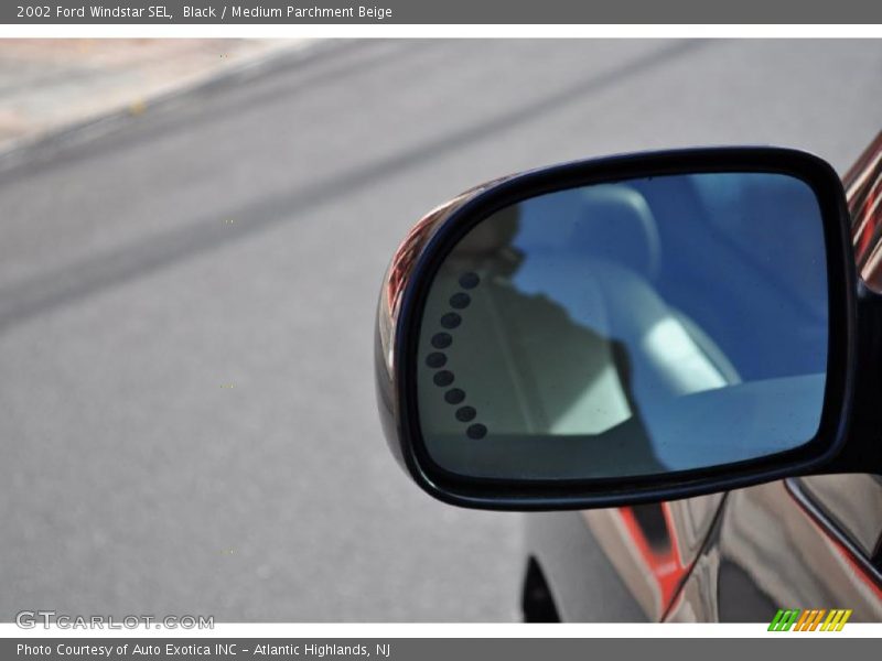 Black / Medium Parchment Beige 2002 Ford Windstar SEL