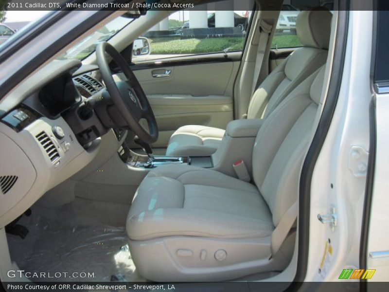 White Diamond Tricoat / Shale/Cocoa Accents 2011 Cadillac DTS