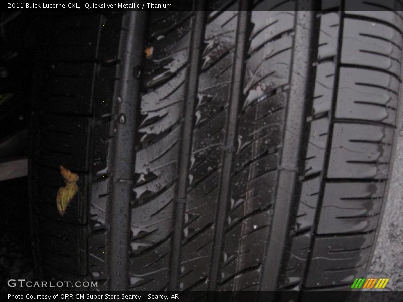 Quicksilver Metallic / Titanium 2011 Buick Lucerne CXL