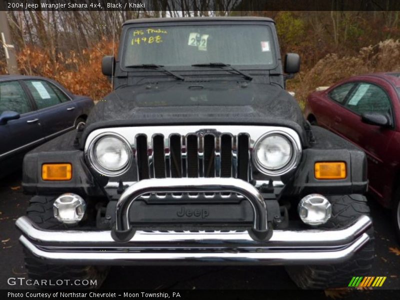 Black / Khaki 2004 Jeep Wrangler Sahara 4x4