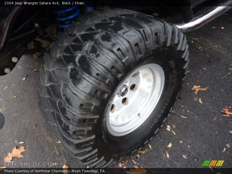 Black / Khaki 2004 Jeep Wrangler Sahara 4x4