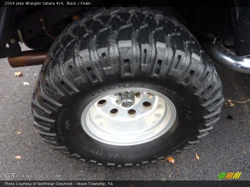 Black / Khaki 2004 Jeep Wrangler Sahara 4x4