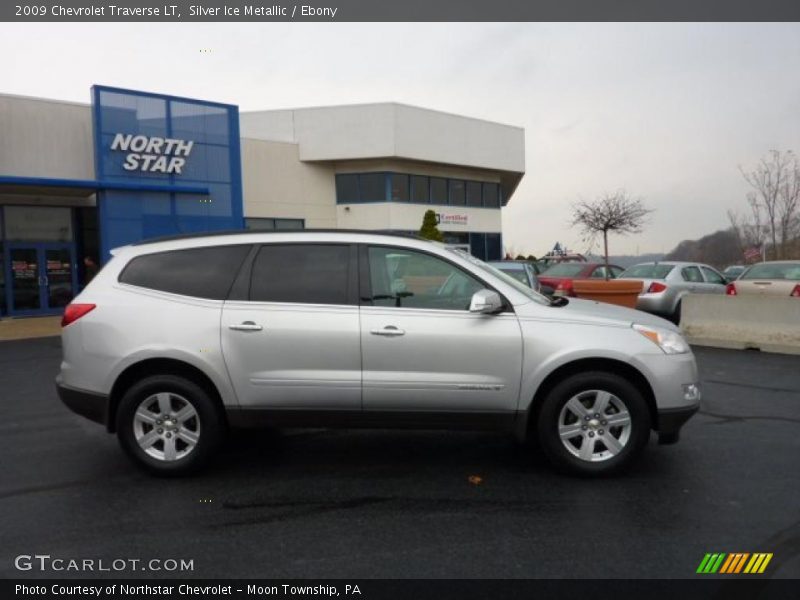 Silver Ice Metallic / Ebony 2009 Chevrolet Traverse LT