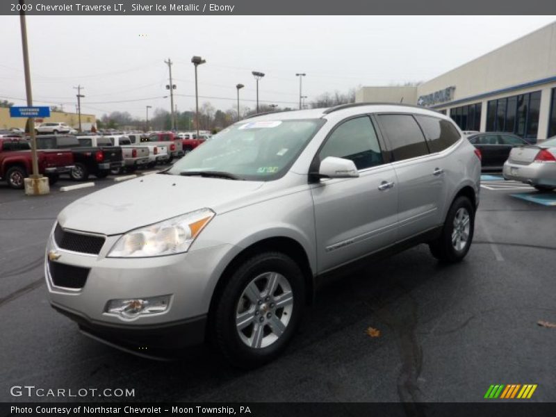 Silver Ice Metallic / Ebony 2009 Chevrolet Traverse LT