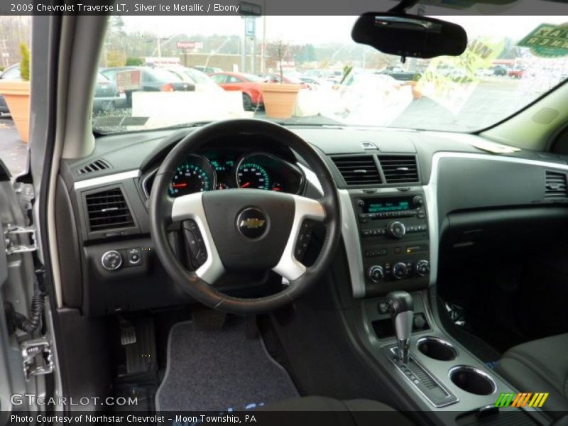 Silver Ice Metallic / Ebony 2009 Chevrolet Traverse LT